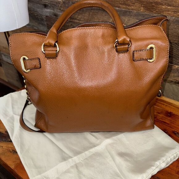 Michael Kors Hamilton E-W Brown Leather Tote Bag - Picture 2 of 13